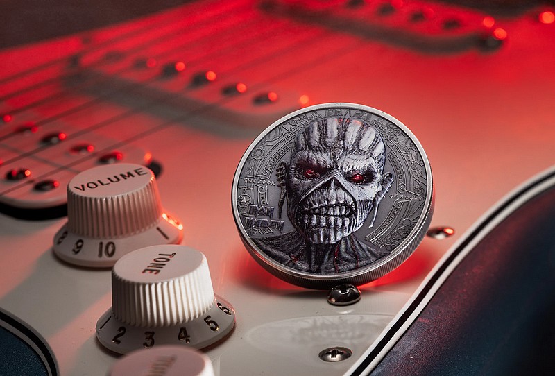 IRON MAIDEN Heavy Metalová kapela Iron Maiden coin The Book of Souls – 2 oz stříbrná mince