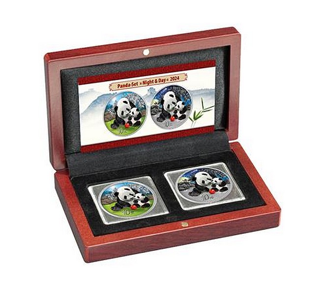 PANDA DEN A NOC 2024 Panda Day and Night set - sada 2 mincí (2 x 30g)